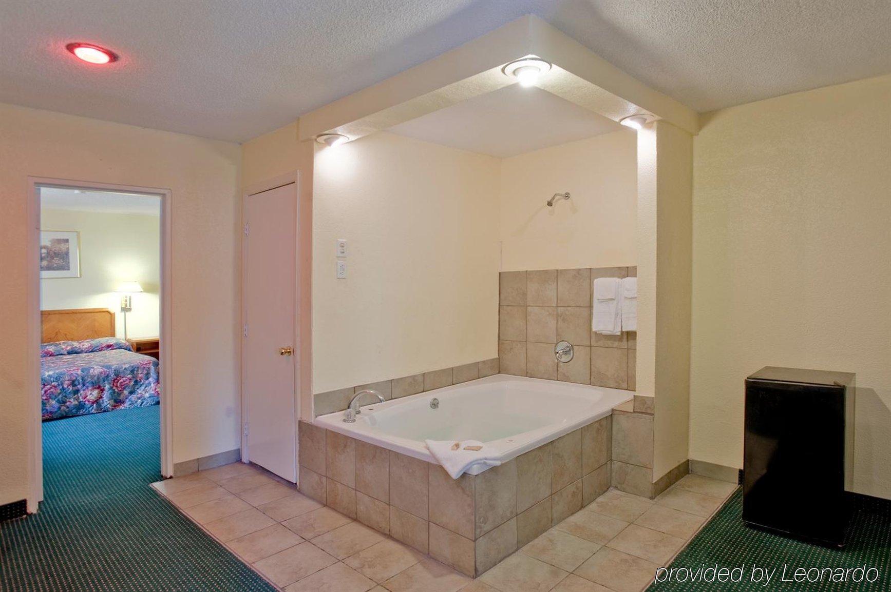 Americas Best Value Inn-Savannah Buitenkant foto